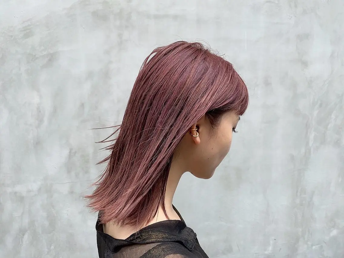 ミディアム カラー パーマ ヘアアレンジ メンズ キッズ ネイル マツエク・マツパ メンズブリーチ ベージュカラー ブリーチ ピンクカラー ピンクベージュ インナーカラー/ KANAのヘアスタイル