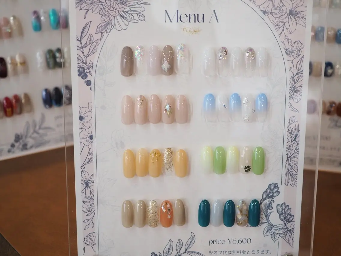 ネイル ハンドネイル glaNje aoiのネイルデザイン