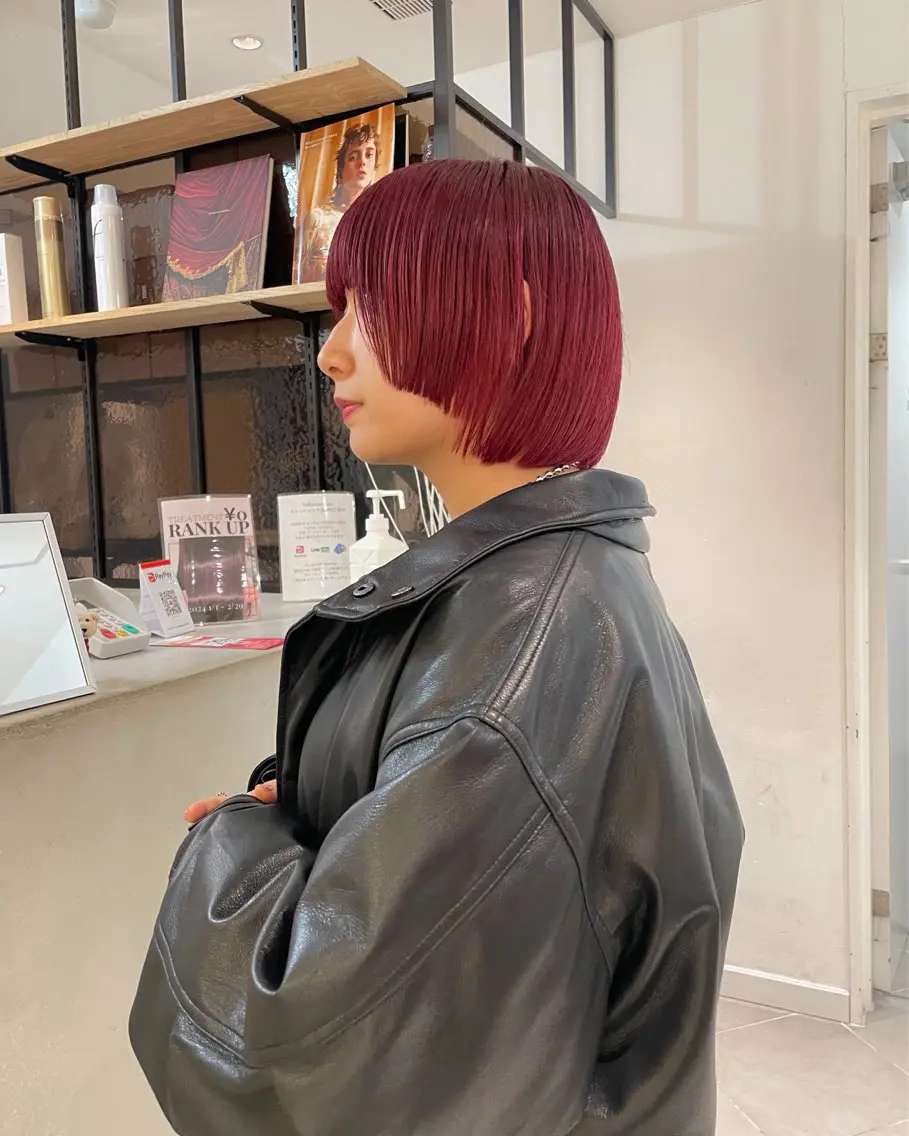 ショート カラー ブリーチ ボルドーカラー ダブルカラー HIBIKI/原宿 ハッシュカット🪄のヘアスタイル