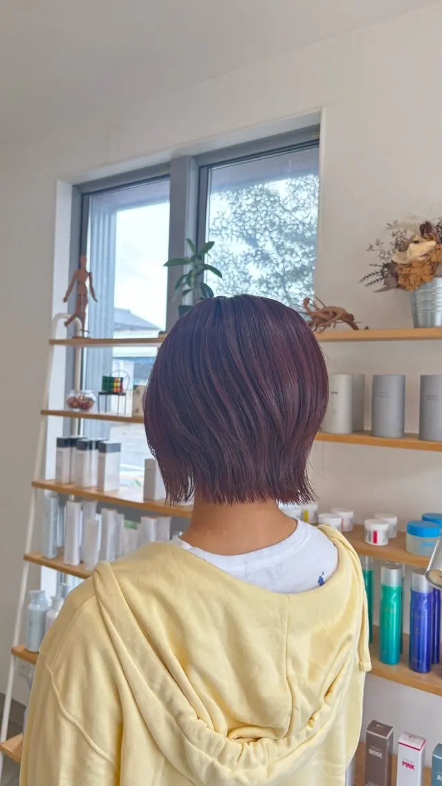 ショート ボブ くびれヘア レイヤーカット カット トリートメント 根岸 麻菜のヘアスタイル