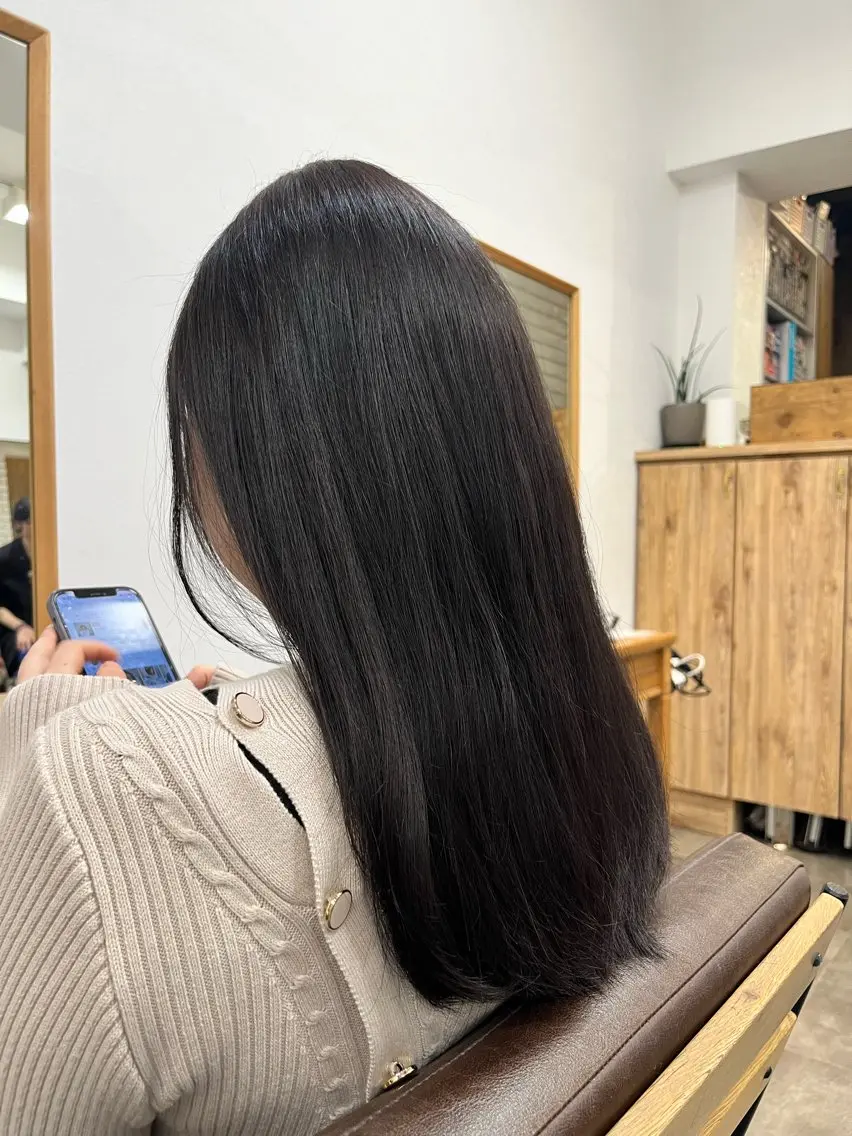 ロング カラー バイオレットカラー トリートメント 酸熱トリートメント 無料カットモデル ✂︎いおん✂︎のヘアスタイル