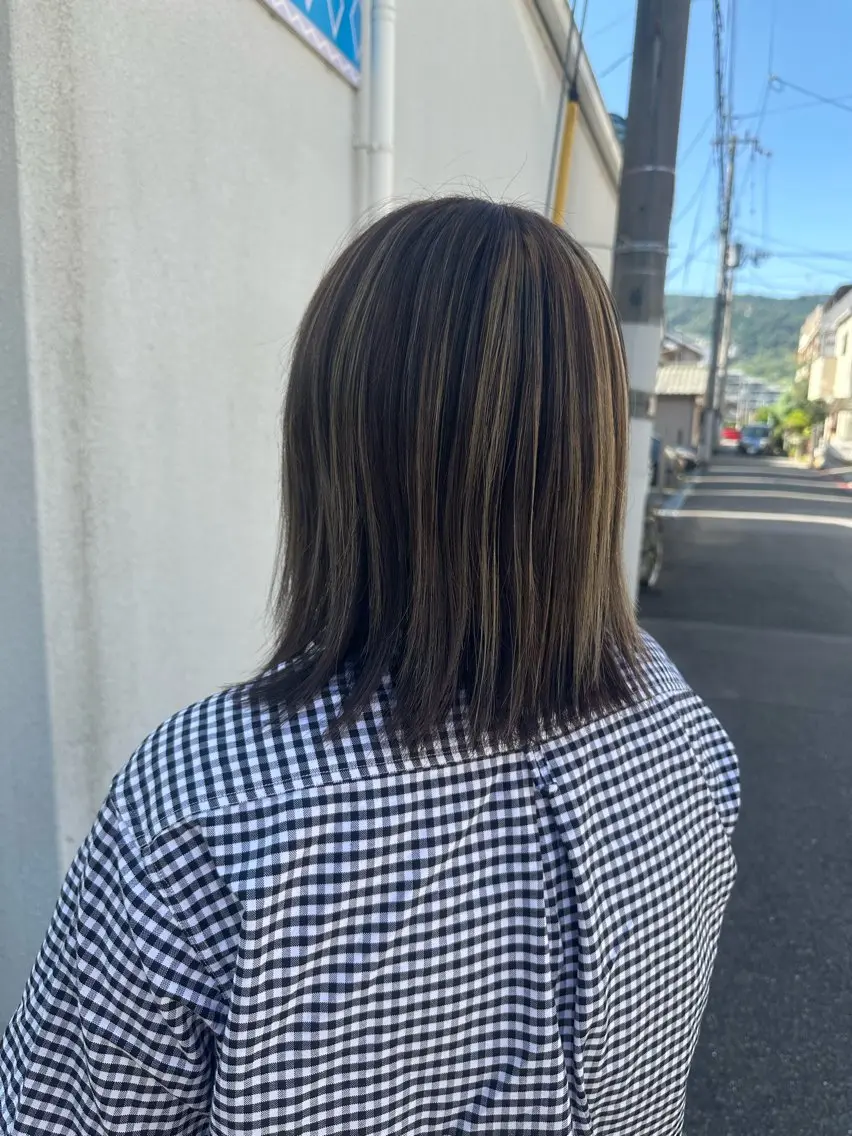 ミディアム カラー ハイライトカラー ハイライト ヘアカラー 安達 望のヘアスタイル
