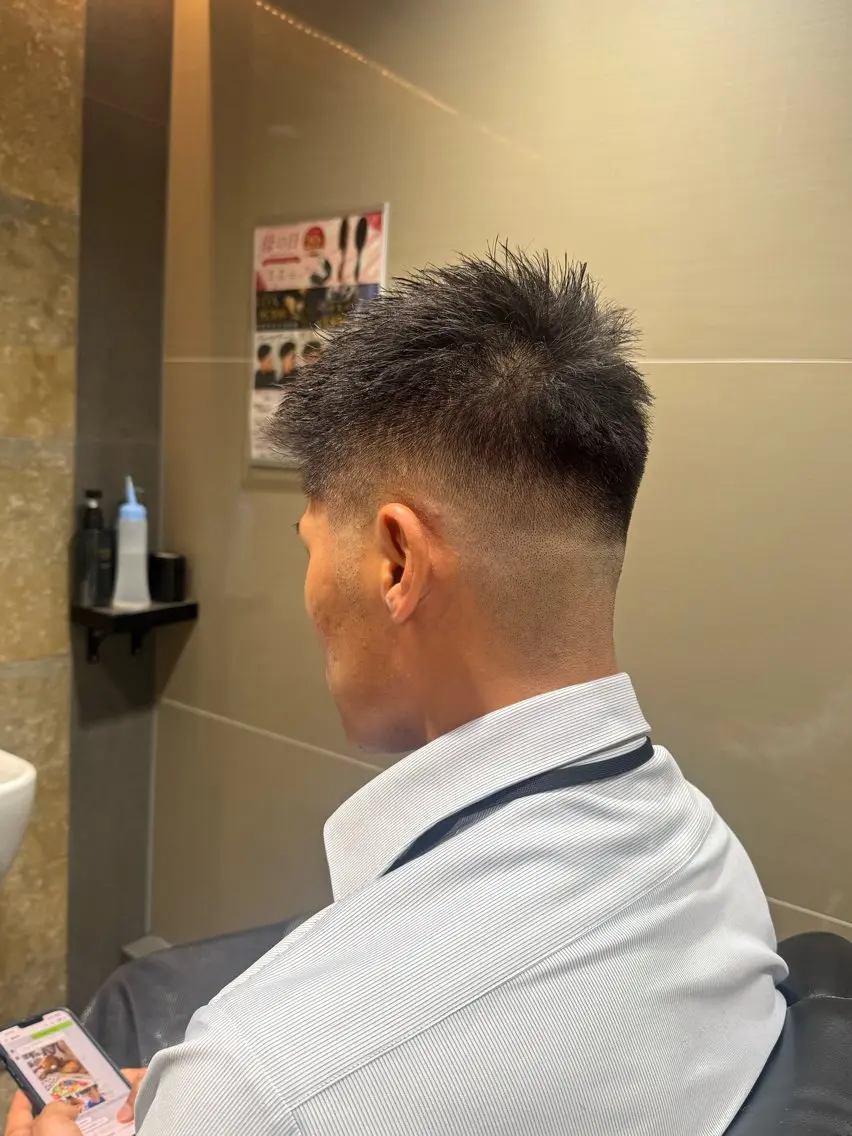 メンズ フェードカット 久保 ことねのヘアスタイル