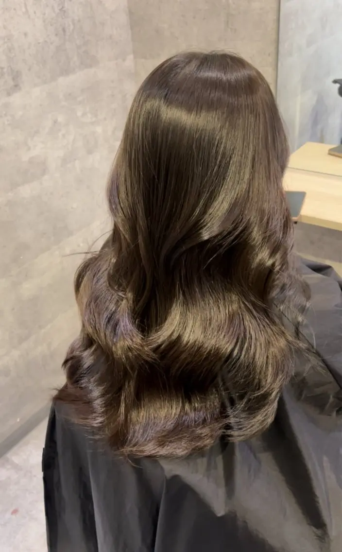 セミロング カット ヘアカラー トリートメント _WHITE 若狭のヘアスタイル