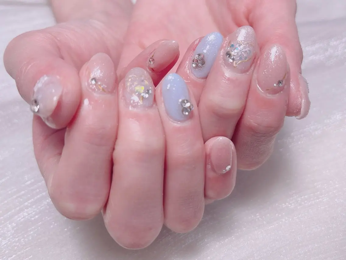 ネイル KARI ネイルサロンのネイルデザイン