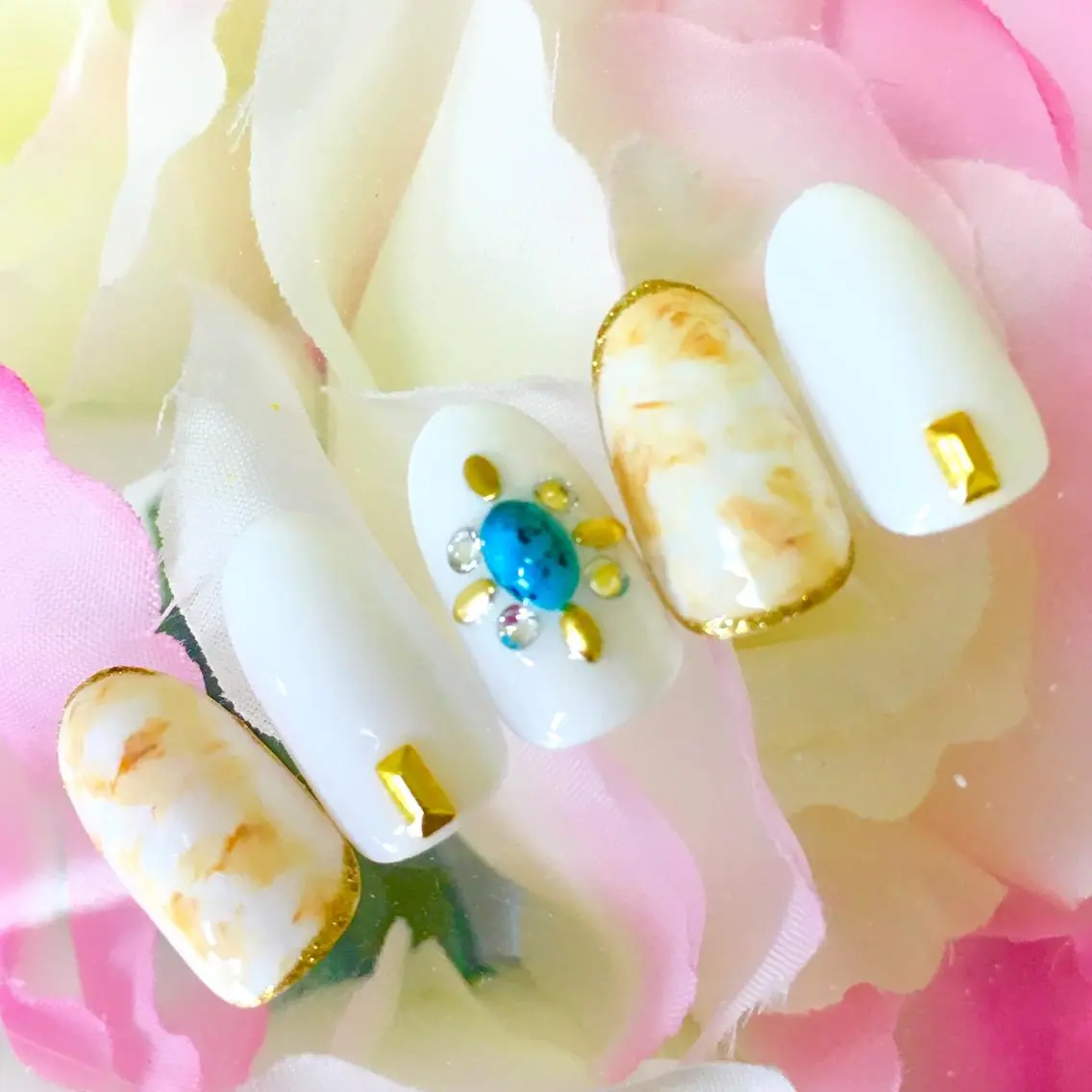 ネイル フットネイル ジェルネイル パラジェル 冬ネイル clover nailのネイルデザイン