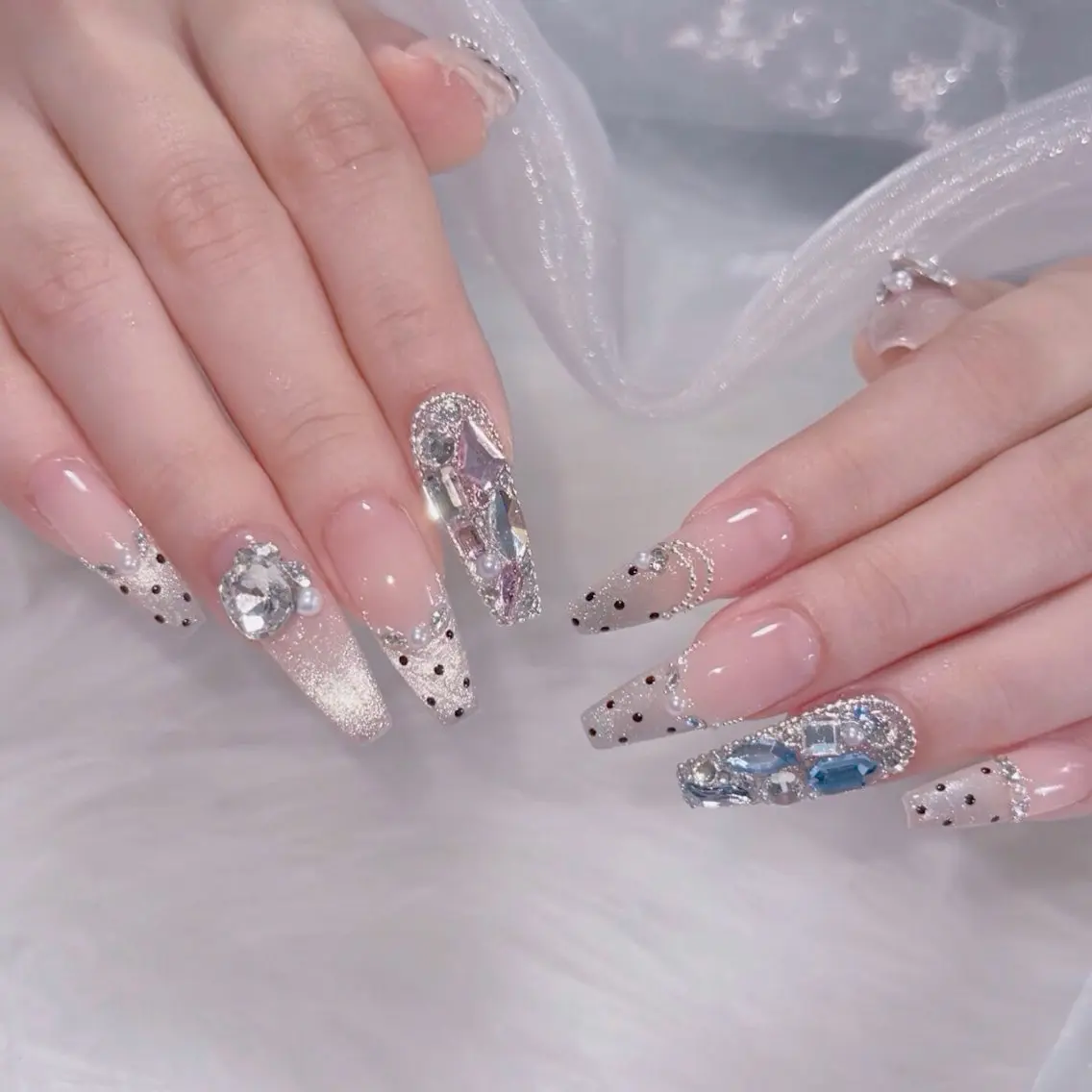 ネイル オーロラネイル 長さ出し フラッシュネイル フレンチネイル ジェルネイル ハンドネイル ハンドケア CiCi Nail Salonのネイルデザイン