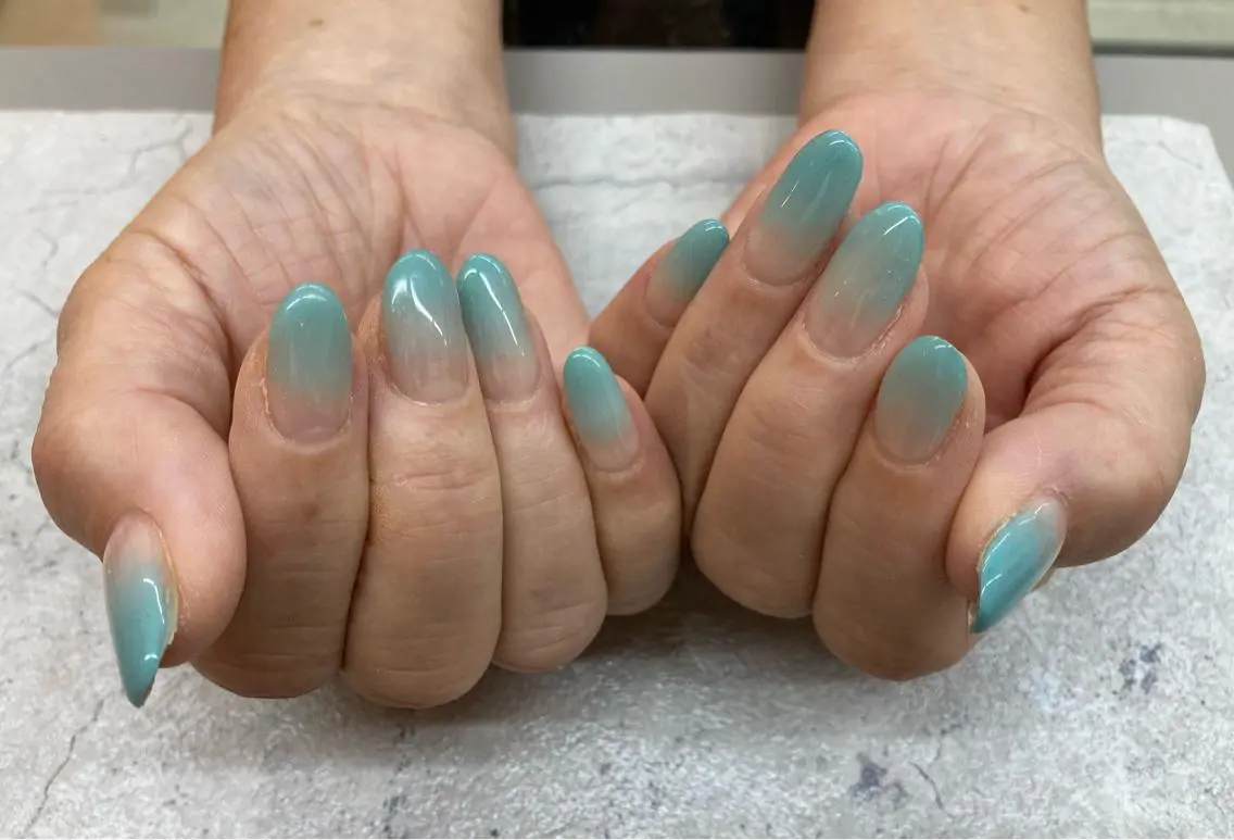 ネイル グラデーション Maple saronのネイルデザイン