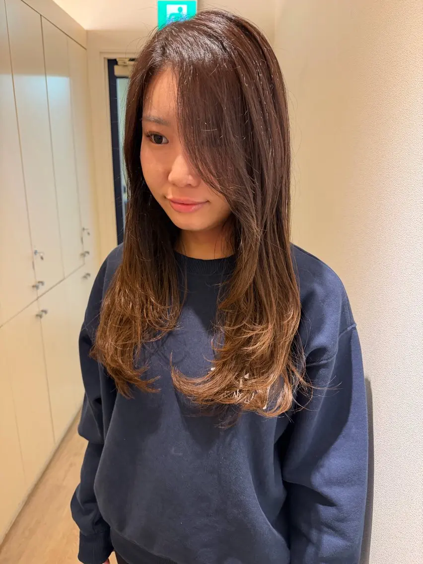 ロングレイヤー　レディースカットの写真