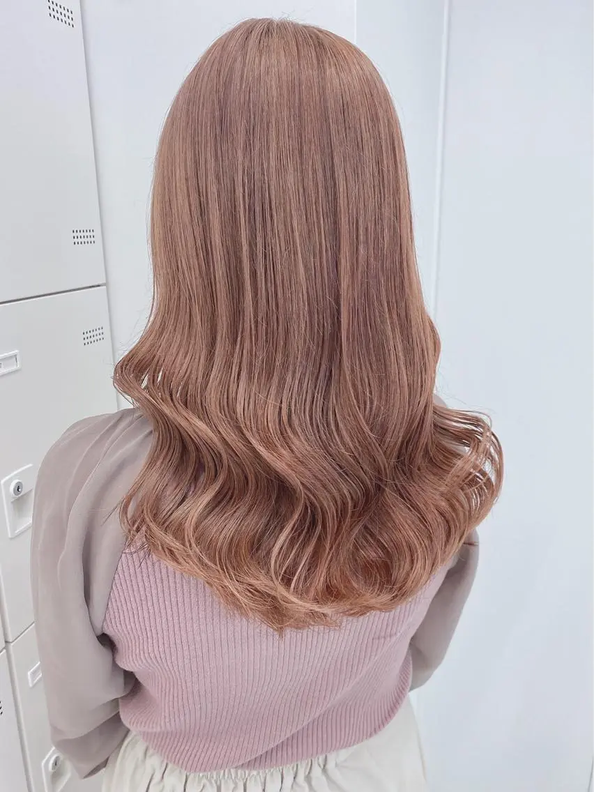 🦋一番人気🦋♡1回ケアブリーチとカラー♡+内部補修トリートメント♡顔周りカット付き♡の写真