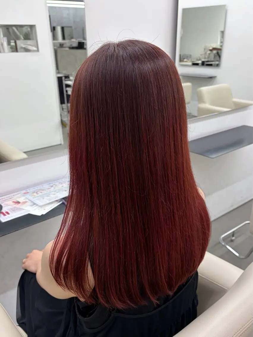 カラー ブリーチ ブリーチなしカラー ピンクカラー レッドカラー ヘアカラー 淺野 里音のヘアスタイル