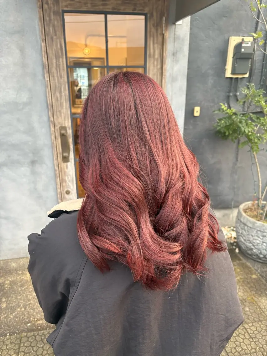 セミロング カラー ブリーチ ブラウンカラー レッドカラー レッドブラウン ヘアカラー 🪄くすみカラー❇️ 名塚比奈乃🪄のヘアスタイル