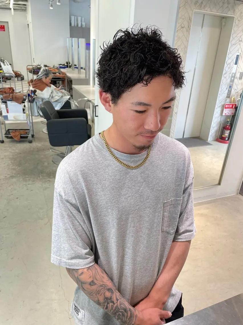 🌊メンズ限定😎🌊全頭ブリーチ+デザインパーマ🌀+全体カラー+デザインカット✂️メンズ贅沢メニュー💎💎の写真
