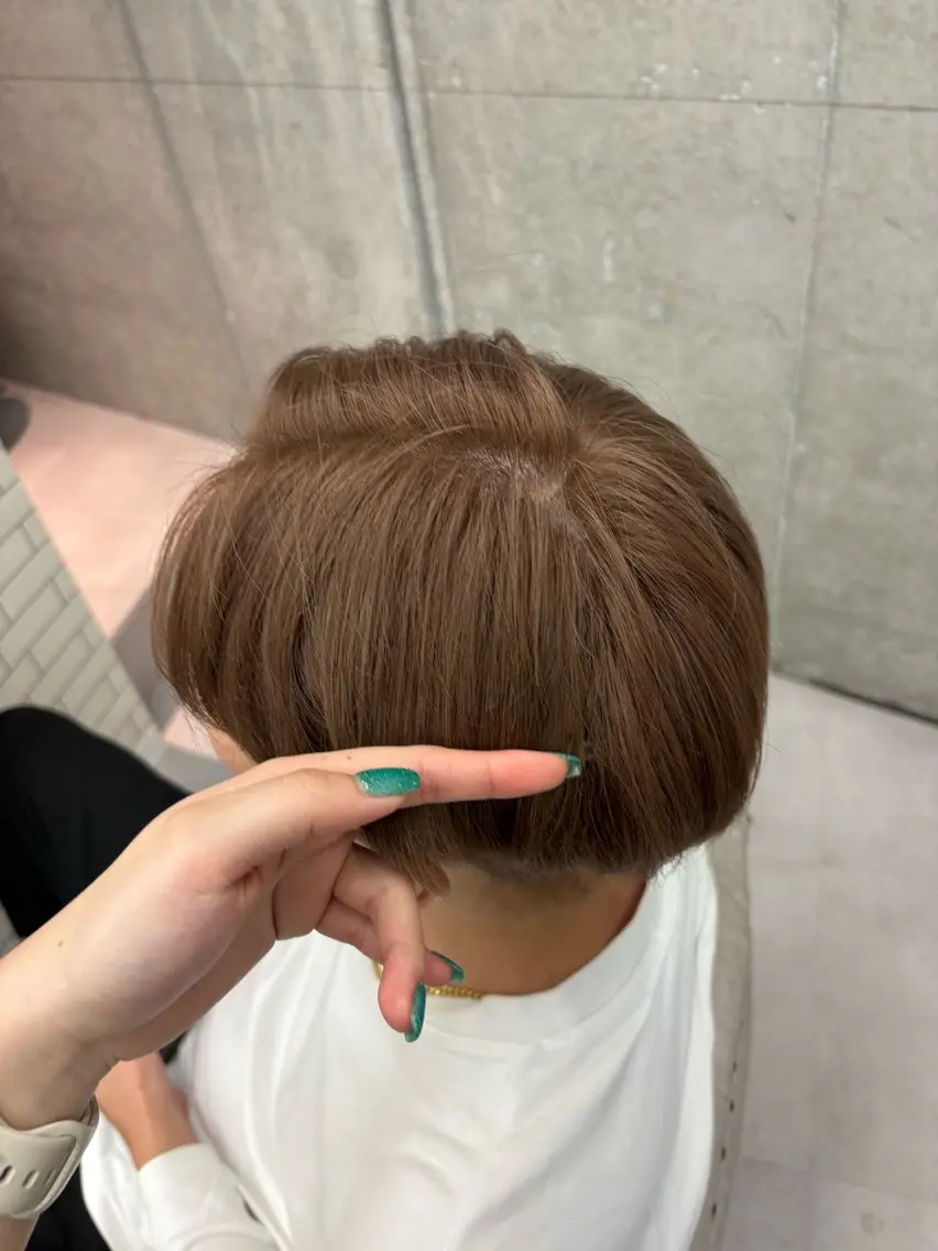 ショート カラー 高橋 風羽のヘアスタイル