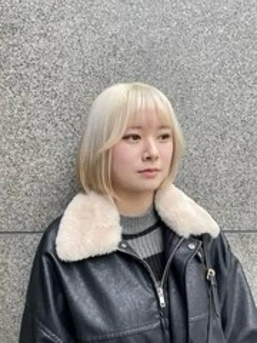 ショート カラー 渡邊 美優のヘアスタイル