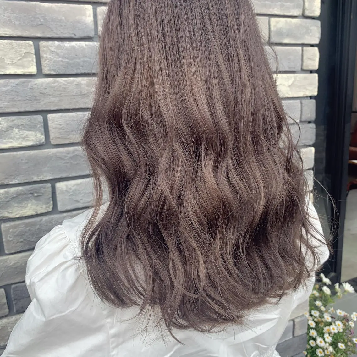 ロング カラー カット ヘアカラー トリートメント 眞名子 瑞紀のヘアスタイル