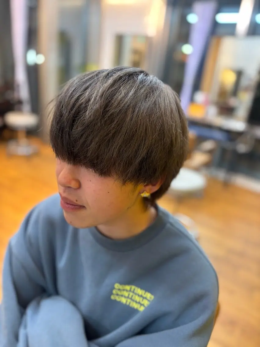カラー メンズ メンズブリーチ ベージュカラー ブリーチ カネコ ナナミのヘアスタイル