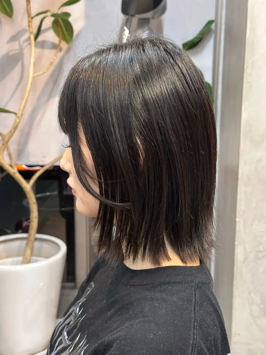 ミディアム ボブ 顔周りカット 似合わせカット カット 似合わせひなた🐥 elima調布のヘアスタイル