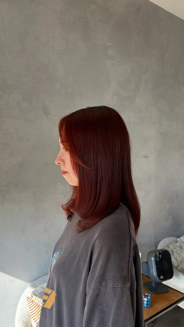 カラー 尾田 彩愛のヘアスタイル