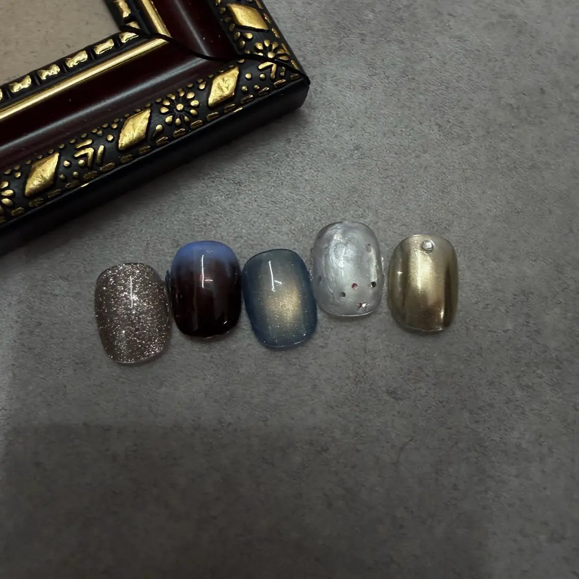 ネイル ドット ジェルネイル キラキラネイル マグネットネイル ニュアンスネイル ハンドネイル ハンドケア Bana_ Nailのネイルデザイン