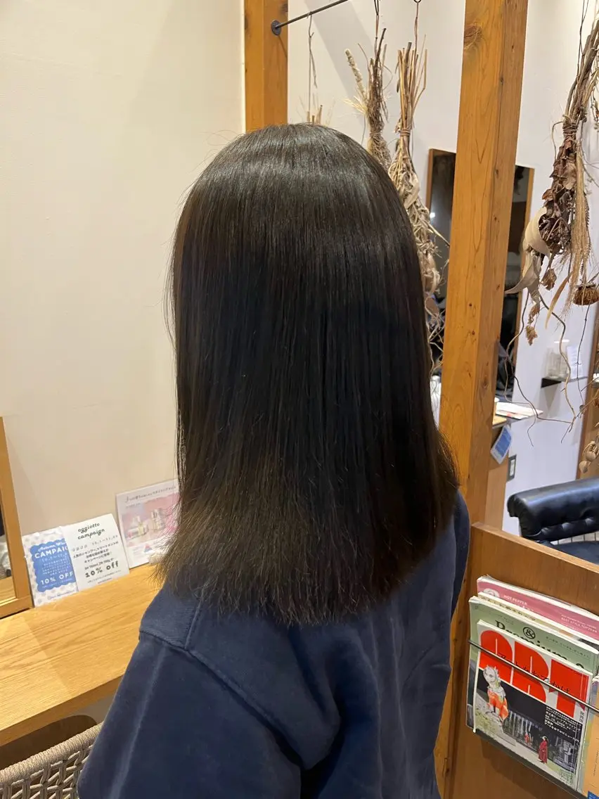 カラー ブラウンカラー オリーブブラウン ヘアカラー 高山 桃子のヘアスタイル