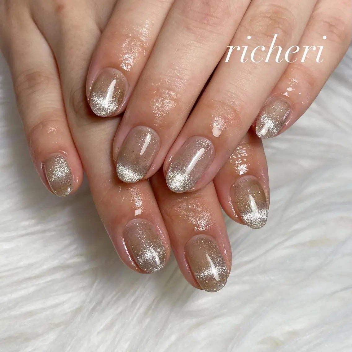ミディアム ネイル 韓国風ヘア アートネイル フレンチネイル ジェルネイル ガラスフレンチ richeri beautyのネイルデザイン