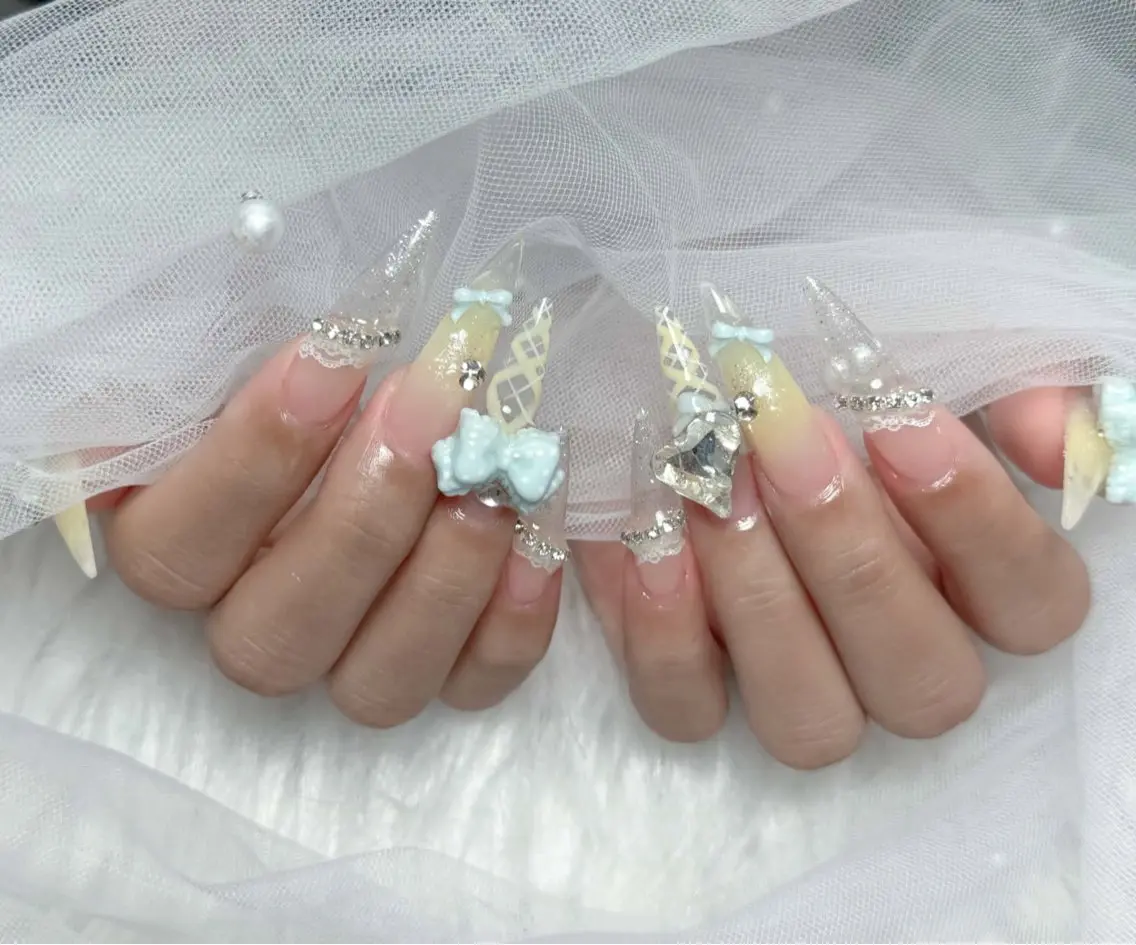 ネイル アートネイル 長さ出し ジェルネイル 韓国ネイル マグネットネイル ハンドネイル Cloudy Chan Nailのネイルデザイン