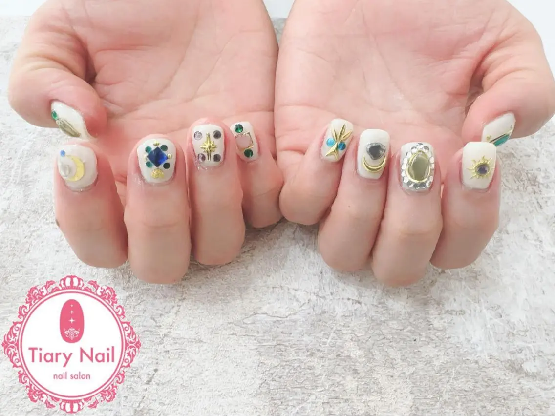 ネイル tiarynail K K🐼のネイルデザイン