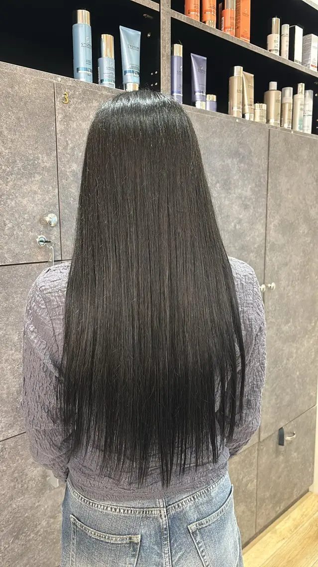 ロング カラー 黒髪 ブルーカラー ブルーブラック レイヤー✂︎ぷつボブ 艶カラー🤍noaのヘアスタイル