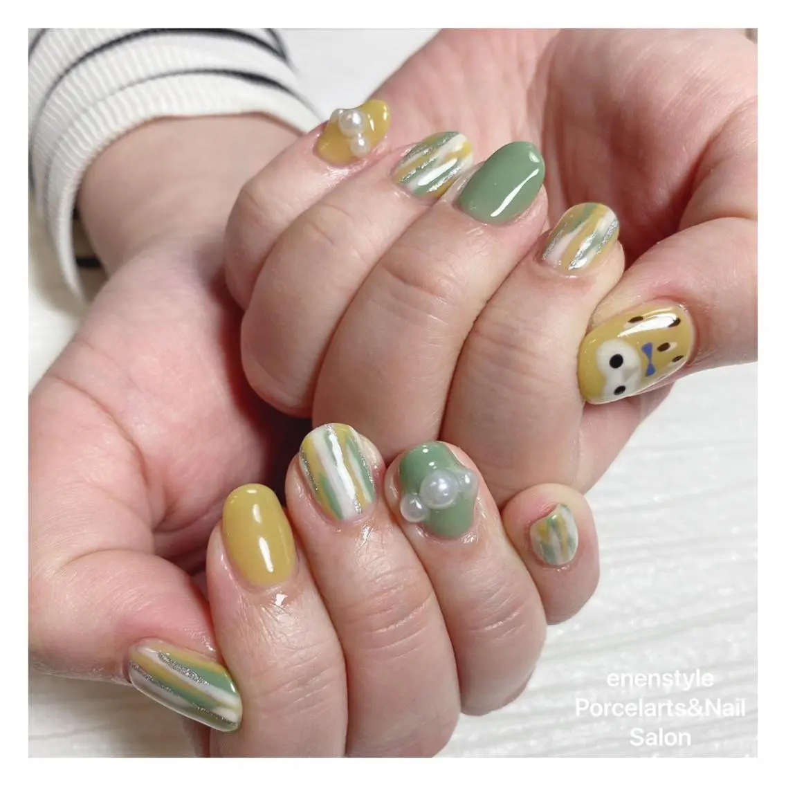 ミディアム ネイル ハンドネイル 🐾enen style 🐾のネイルデザイン