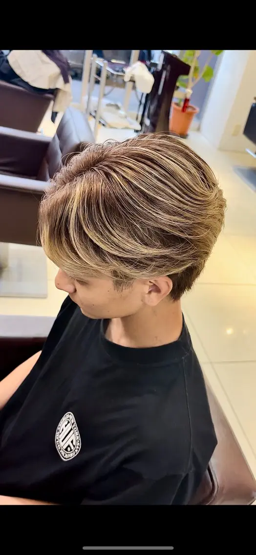 ショート カラー メンズ メンズバレイヤージュ バレイヤージュ レイヤーカット カット ヘアカラー 静岡/草薙パーマ メンズバレイヤージュのヘアスタイル