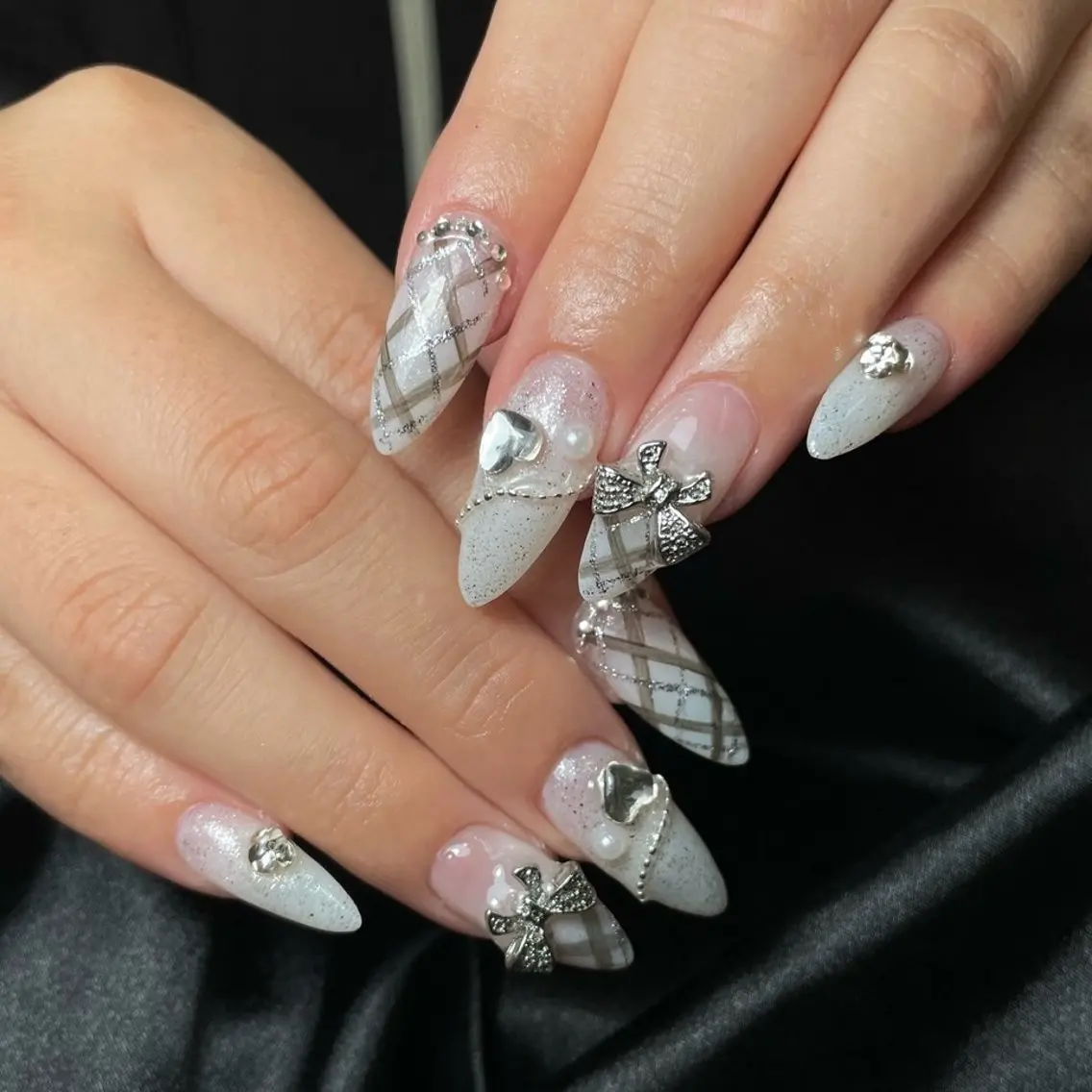 ネイル チークネイル 桜ネイル 長さ出し フットネイル ジェルネイル ハンドネイル XIINH NAIL SALONのネイルデザイン