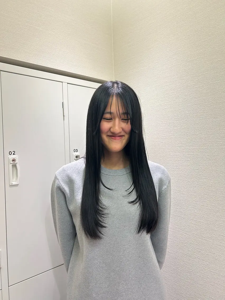 ロング 韓国風ヘア レイヤーカット AILERON 持倉のヘアスタイル