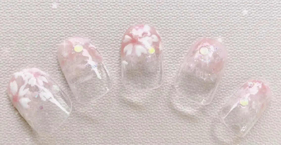 ネイル ビジューバイアクイユ ネイルズ 東中野店のネイルデザイン