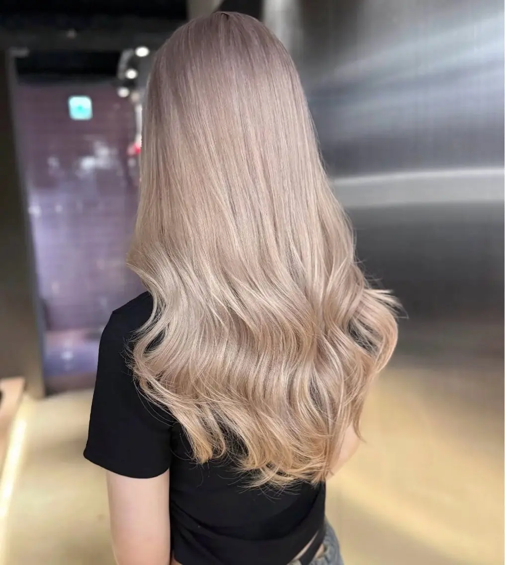 カラー 💘ハイトーン特化 PELE栄 OUYAのヘアスタイル