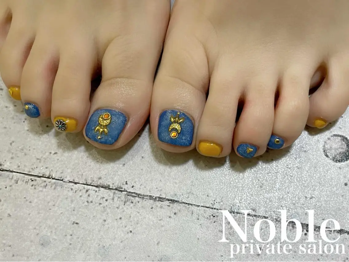 ネイル マツエク・マツパ フットネイル プライベートサロン Nobleのネイルデザイン