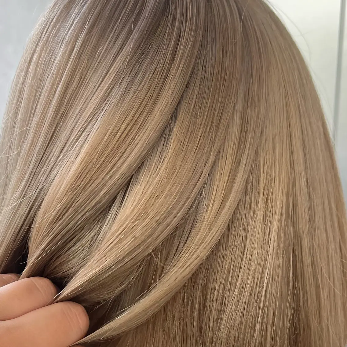 カラー ベージュカラー ペールベージュ ヘアカラー レイヤー/トレンド カラー/yuukaのヘアスタイル