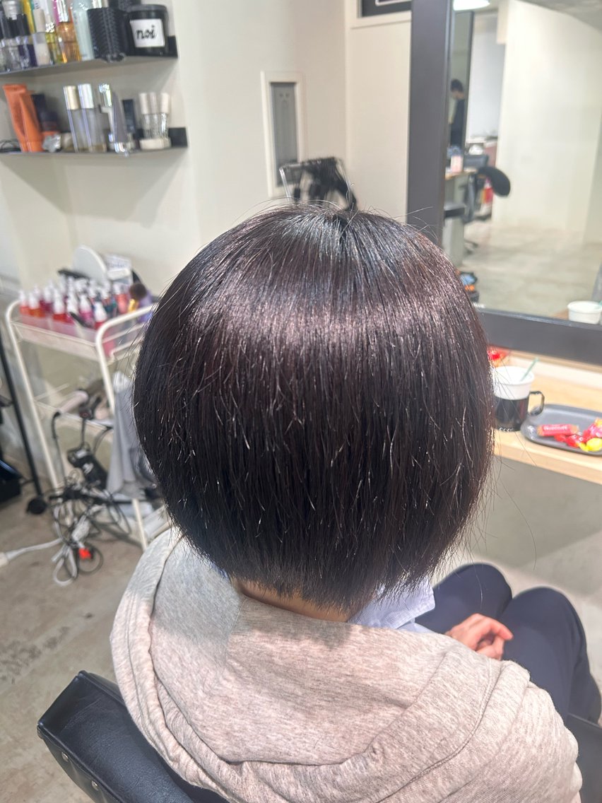 ショート ヘアカラー 倉田 唯愛のヘアスタイル