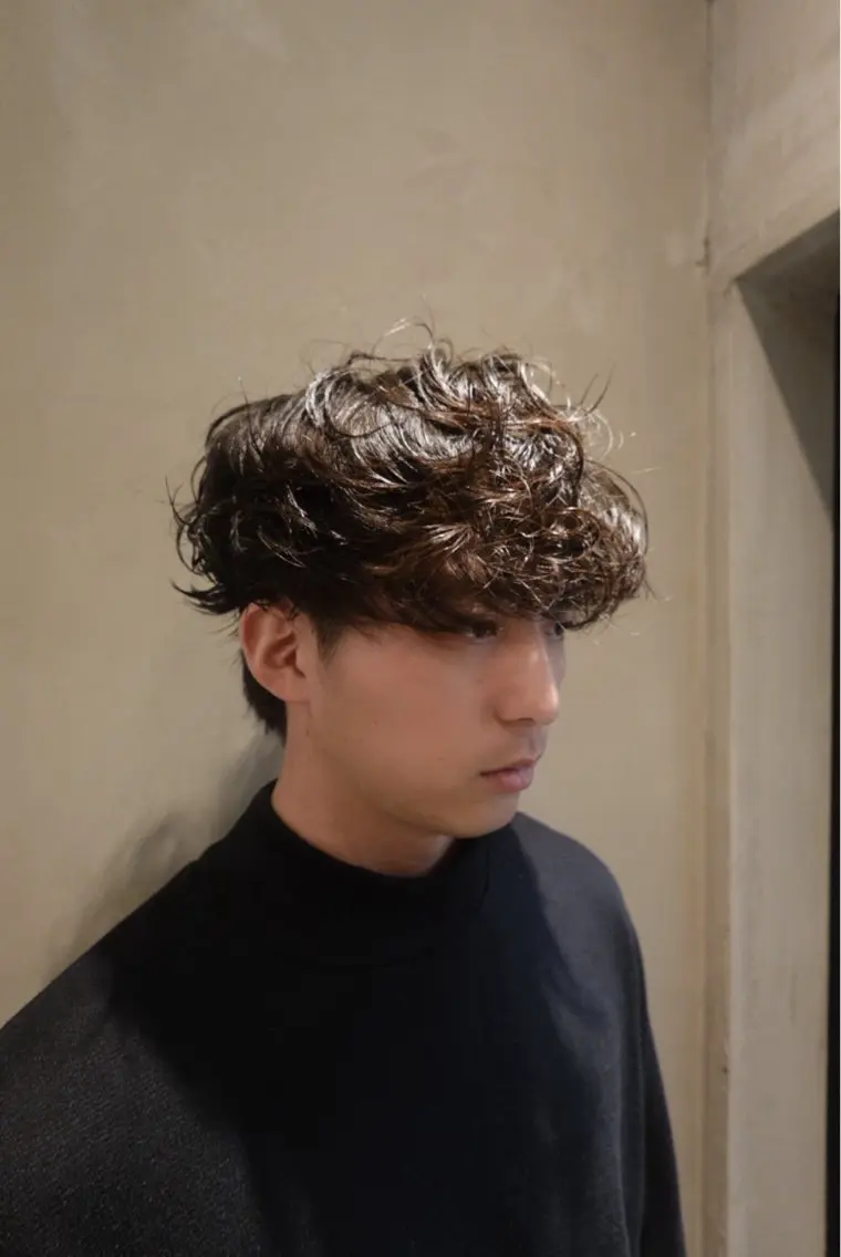 パーマ メンズ メンズパーマ スペインカール ニュアンスパーマ カット パーマ シャドウ/フェザー/ パーマ/新宿/和真のヘアスタイル