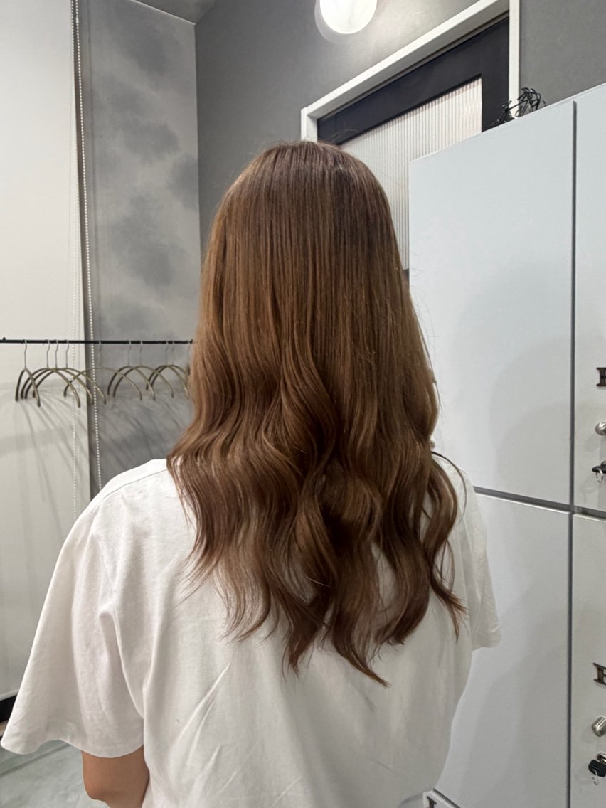 ミディアム ヘアカラー 佐藤 玲杏のヘアスタイル