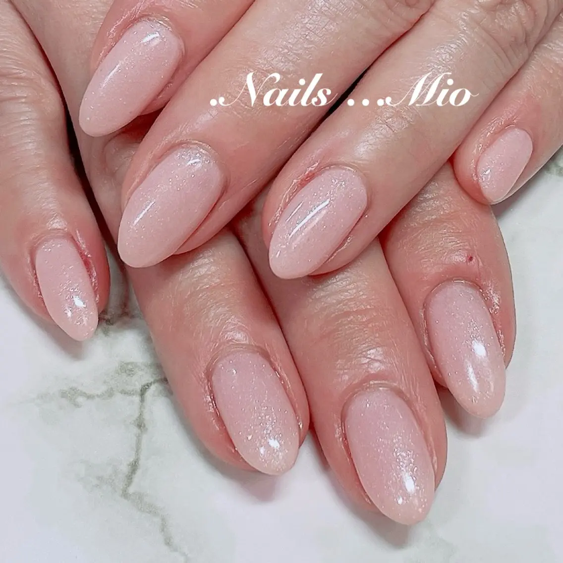 ネイル ジェルネイル ワンカラーネイル 赤色 ハンドネイル .Nails Mio 赤羽西ネイルサロンのネイルデザイン