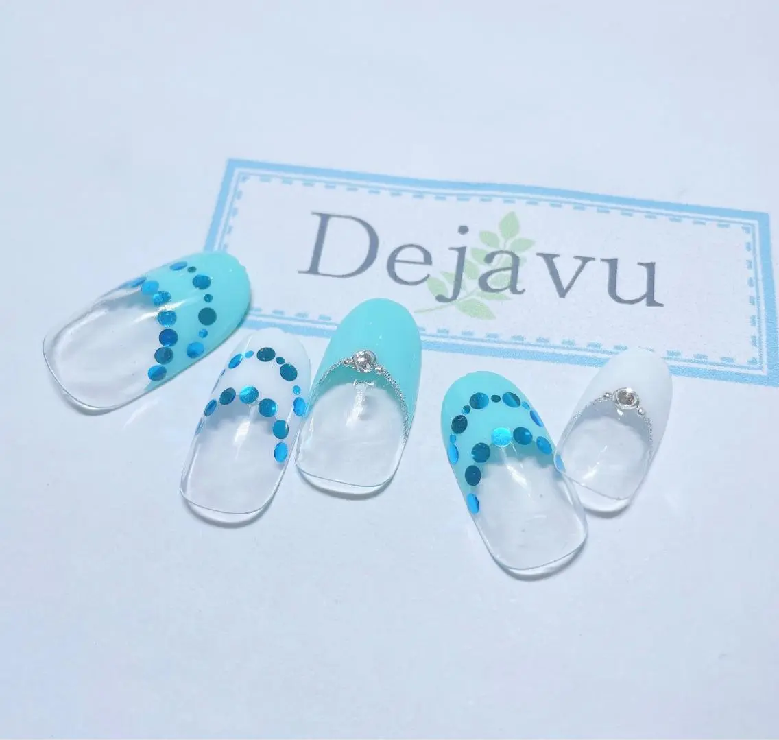 ネイル アートネイル ドット フレンチネイル 逆フレンチ ハンドネイル Nail salon Dejavu 🌿のネイルデザイン