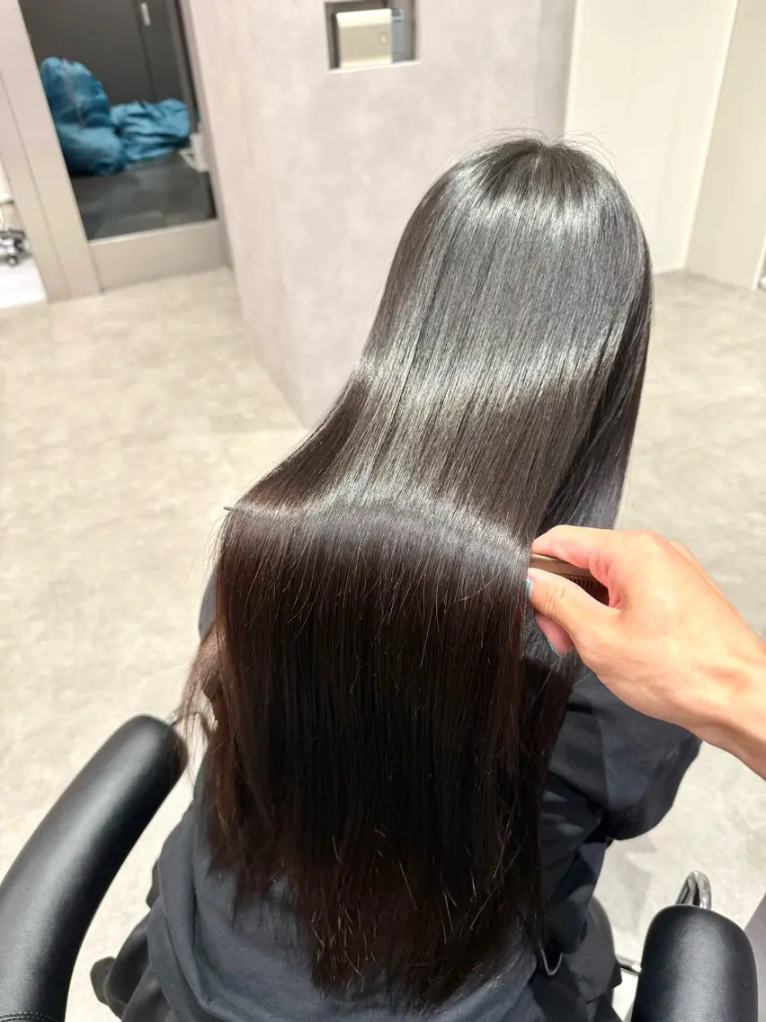 ロング カラー パーマ ヘアアレンジ 髪質改善 縮毛矯正 トリートメント ストレートパーマ 縮毛矯正 トリートメント 縮毛矯正/髪質改善/ ブリーチ毛/木元渓太のヘアスタイル