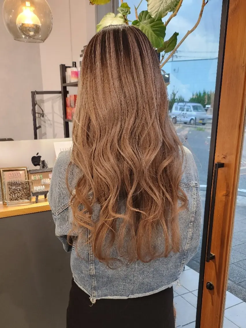 ロング レイヤーカット 金田 拓也のヘアスタイル