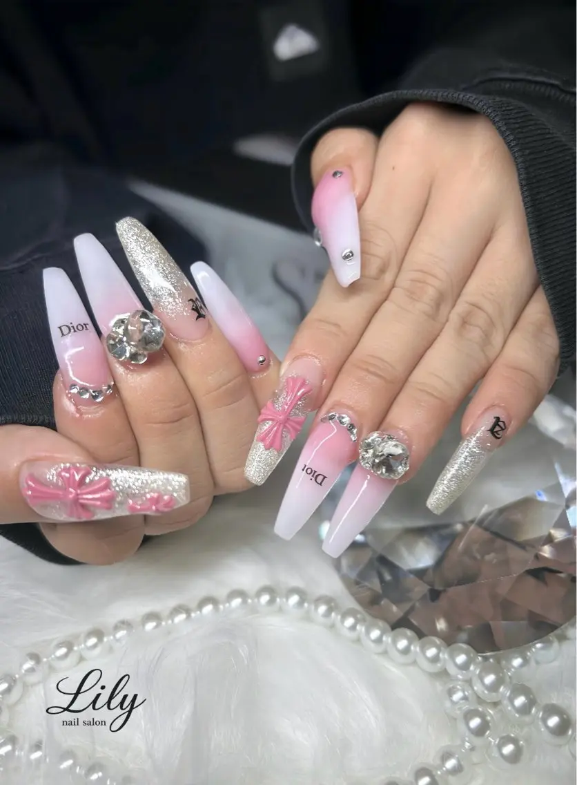ネイル ロングネイル ハンドネイル 藤田 璃々のネイルデザイン