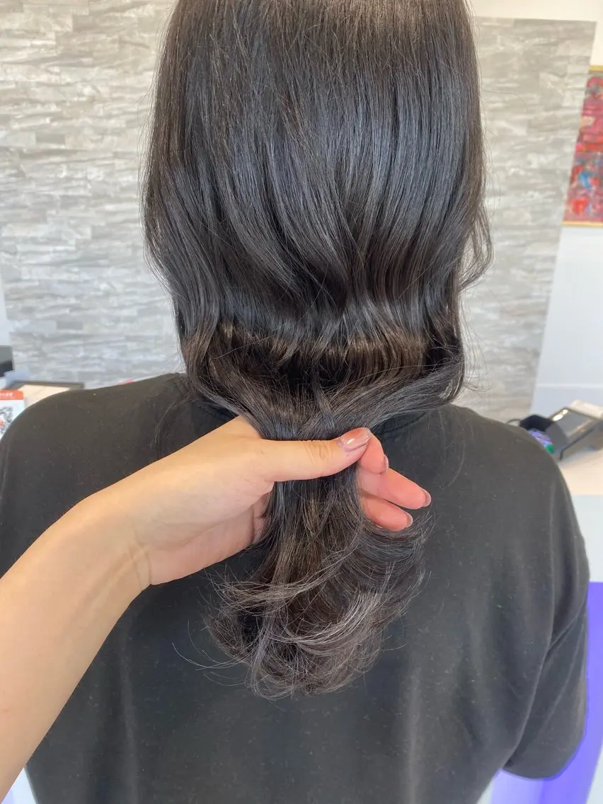 セミロング ハイライト カット ヘアカラー トリートメント maki💖 レイヤー/髪質改善のヘアスタイル
