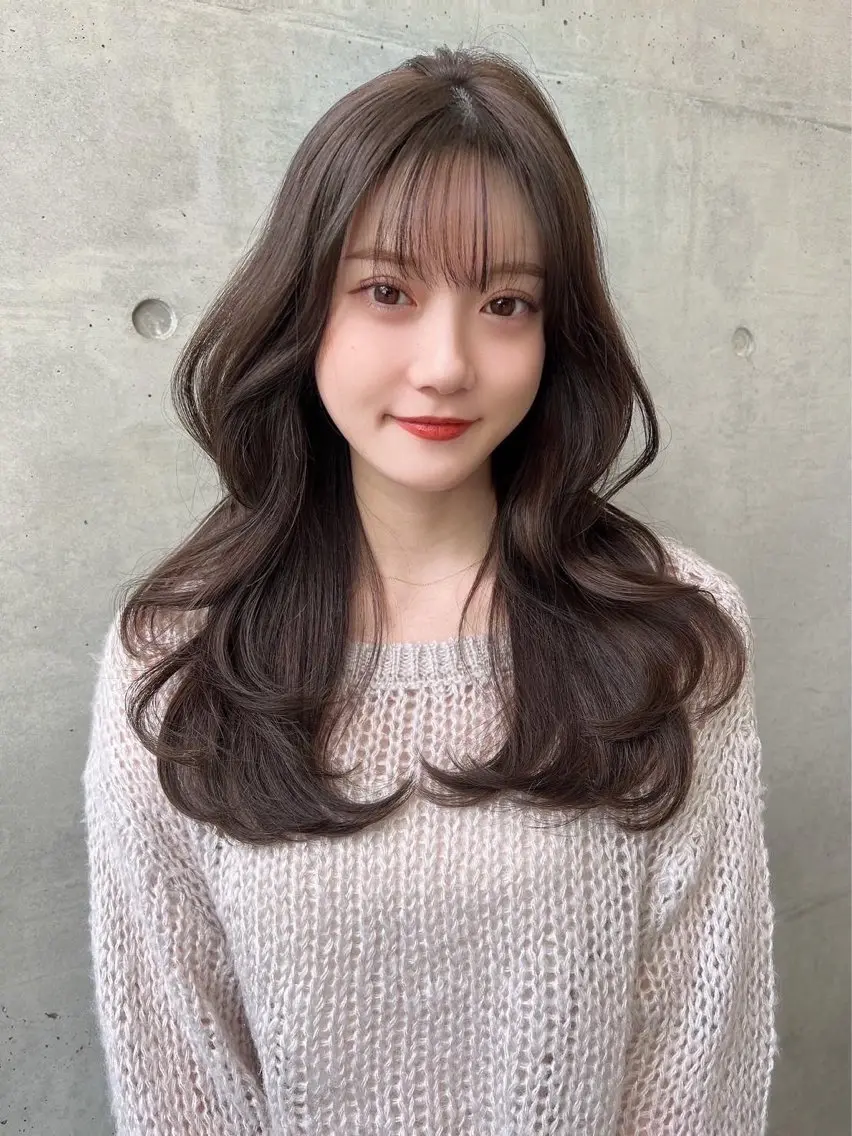 ロング レイヤーカット カット ヘアカラー トリートメント 韓国ヘア特化型美容師 カワノマイ🇰🇷のヘアスタイル