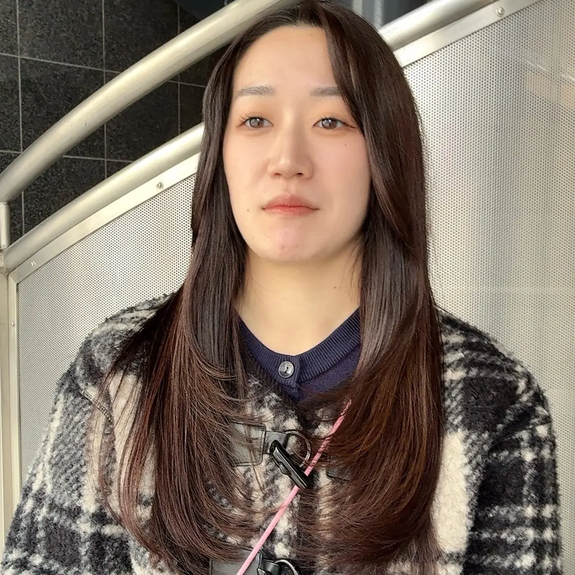 ロング レイヤーカット ロング カット ヘアカラー calna 古賀 菜摘のヘアスタイル