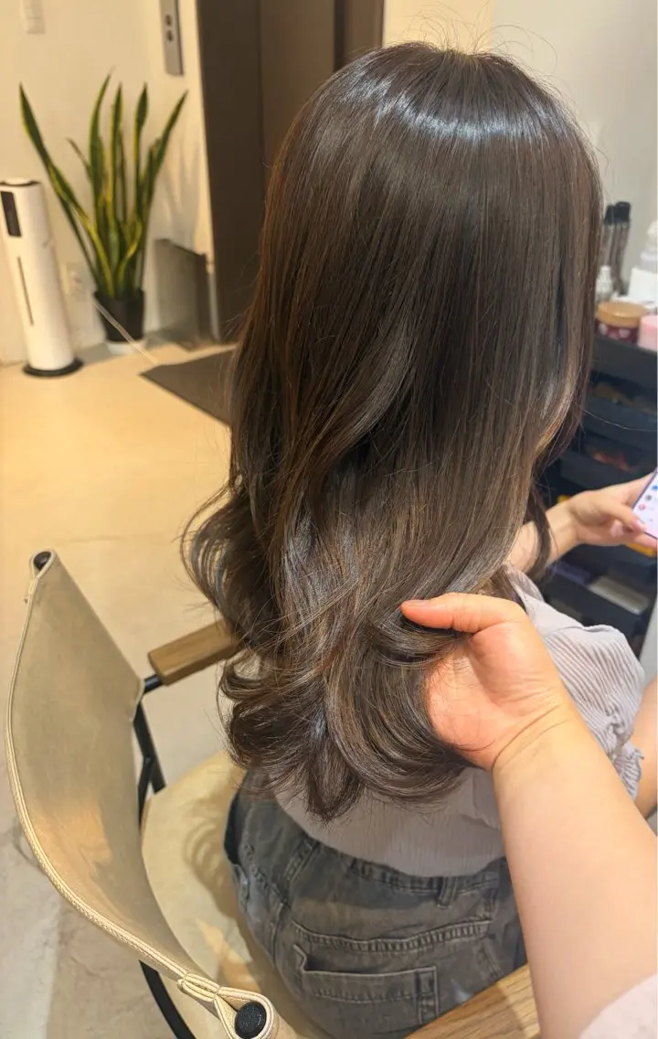 ミディアム カット ヘアカラー トリートメント ✨色持ちの良い艶 カラー✨蟹江真世のヘアスタイル