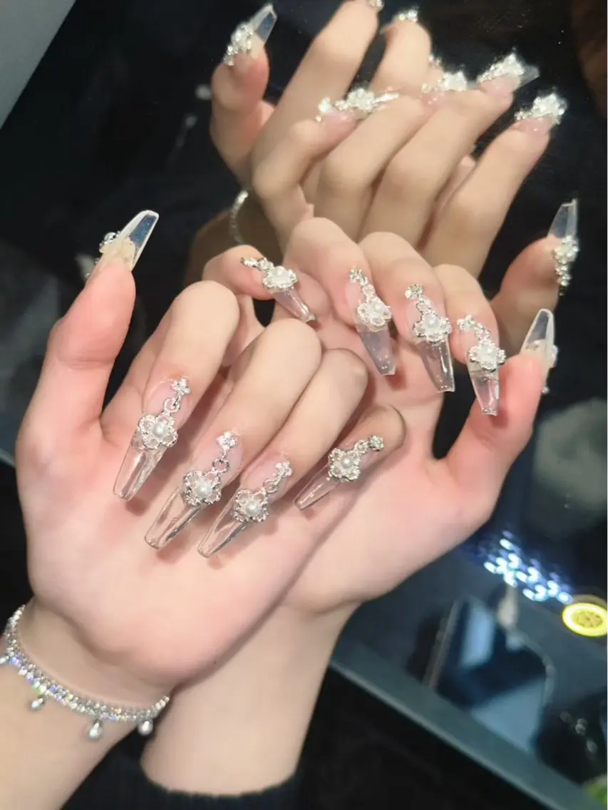 ネイル ハンドネイル ビューティーサロン ICYのネイルデザイン